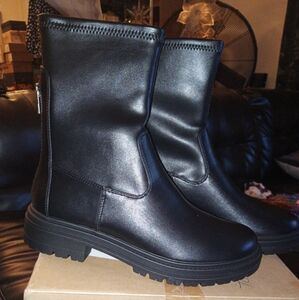 Chunky Platform Ankle Winter Boot